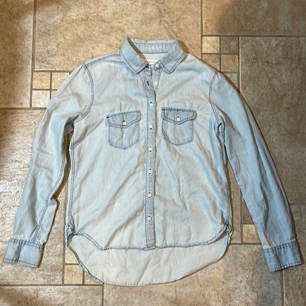 Aeropostale Women’s Medium Button Down Top